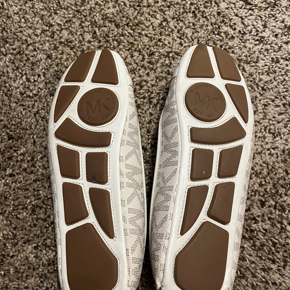 Michael Kors biege loafers - Picture 3 of 5